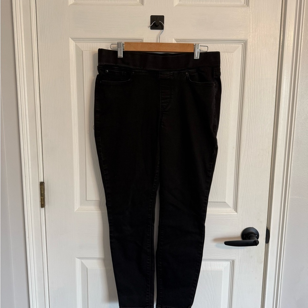 Signature by Levi Strauss Black Skinny Jeans Totally Shaping Pull-On Skinny